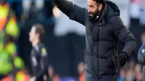 邓丽娟：奥运攀岩亚军，未来星光璀璨